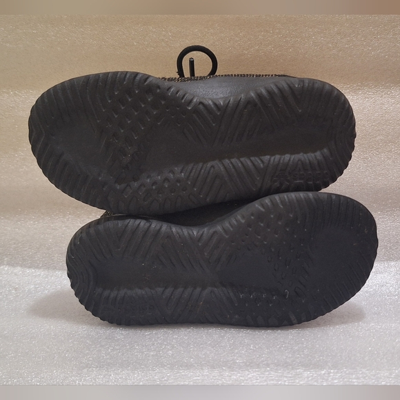 Adidas Black and Gold Sneakers - Picture 4 of 5